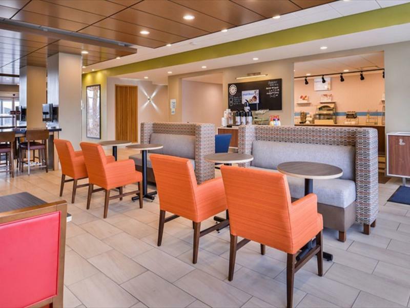 Holiday Inn Express & Suites - Parkersburg East By Ihg Kültér fotó